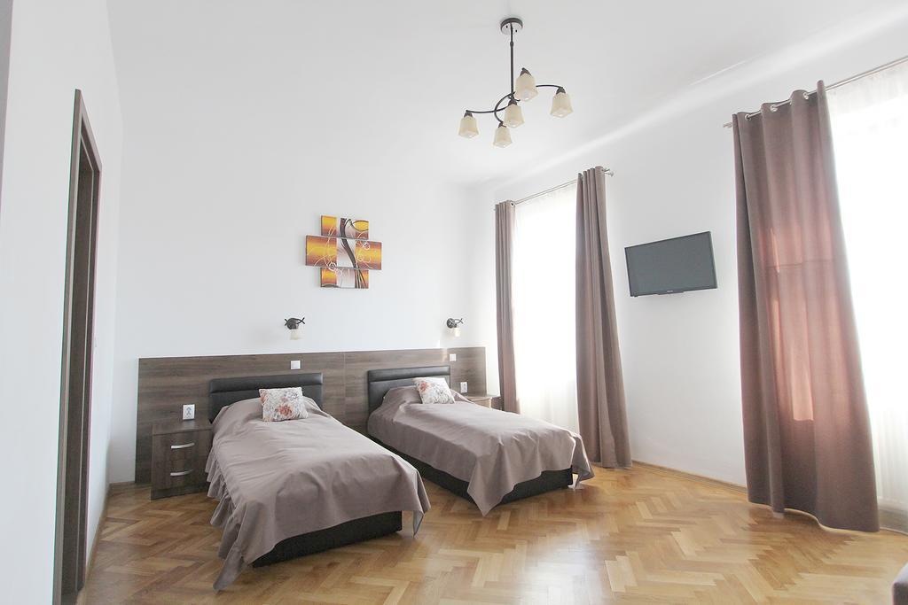 Central Parc Studios Sibiu Extérieur photo