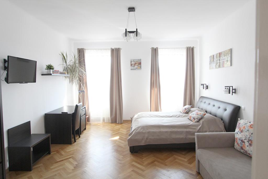 Central Parc Studios Sibiu Extérieur photo